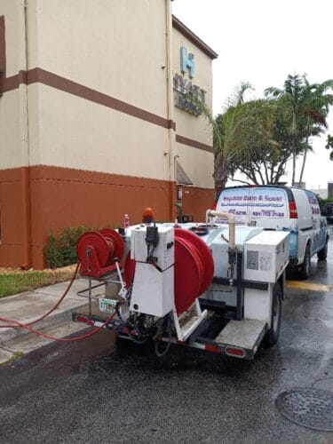 Emergency plumber in Hollywood Express Drain & Sewer Cleaning - Plumber & Storm Drains