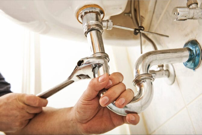 Emergency plumber in Stow Huffman Plumbing Inc.