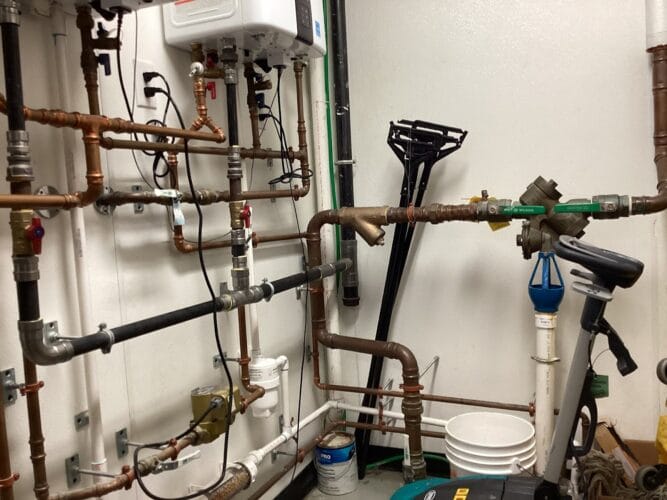 Emergency plumber in Richmond Leak Finders