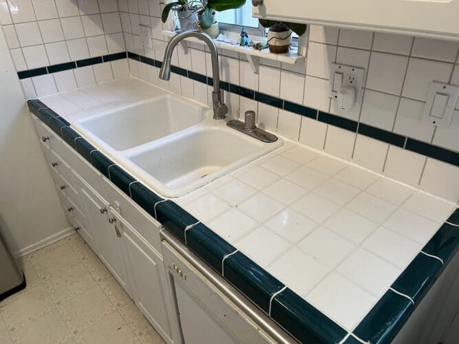 Emergency plumber in North Hollywood Mighty Helpers