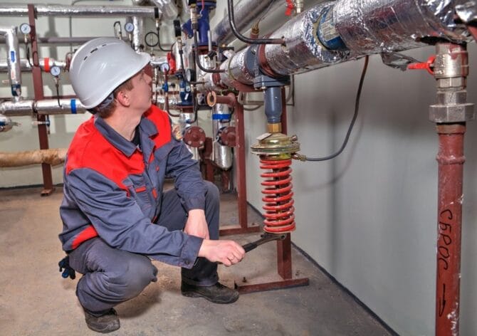 Emergency plumber in Chandler Plumbers Plus