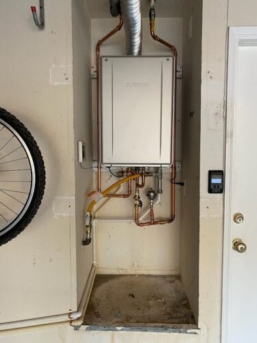 Emergency plumber in Valencia Plumbing By Kirk Inc.