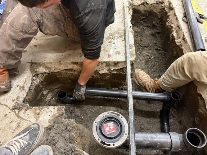 Emergency plumber in Ontario Regal Plumbing & Rooter