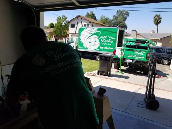 Emergency plumber in Glendale Right Price Rooter and Plumbing