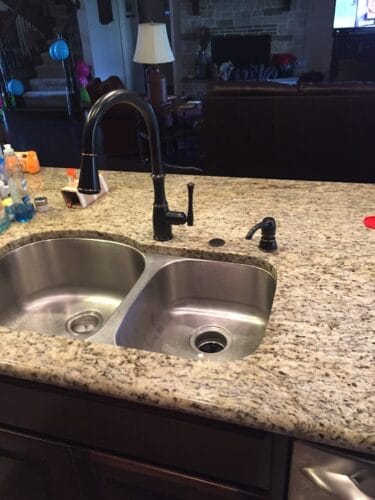 Emergency plumber in Houston YB Plumbing & Hydro Jetting Services