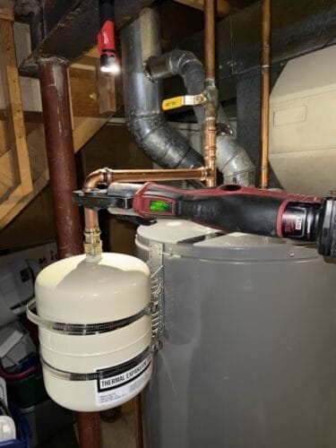 Emergency plumber in Naperville Bee Quick Plumbing & Sewer - Naperville