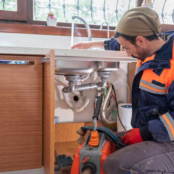 Emergency plumber in Columbia Crew Plumbing and Drain