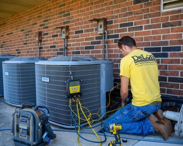 Emergency plumber in Springfield DeLong Plumbing Heating and Air conditioning