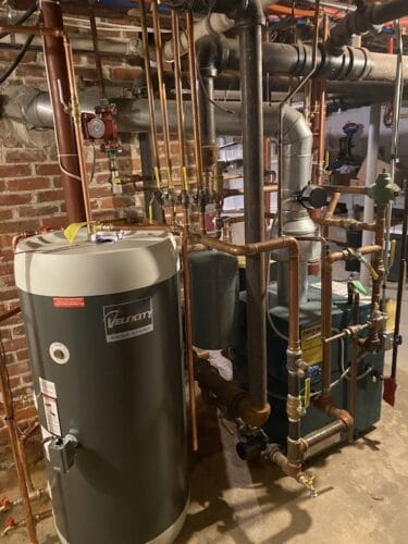 Emergency plumber in Hudson Demelo Heating & Air Conditioning Inc