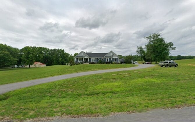 Emergency plumber in Huntingtown DMH Plumbing & Excavating LLC