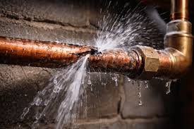 Burst pipe spraying water — what to do when a pipe bursts
